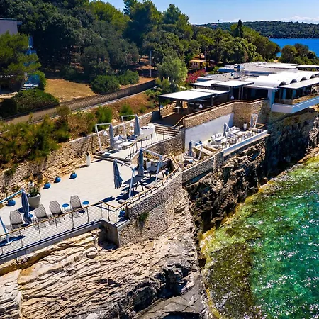 Verudela Holiday park 3*